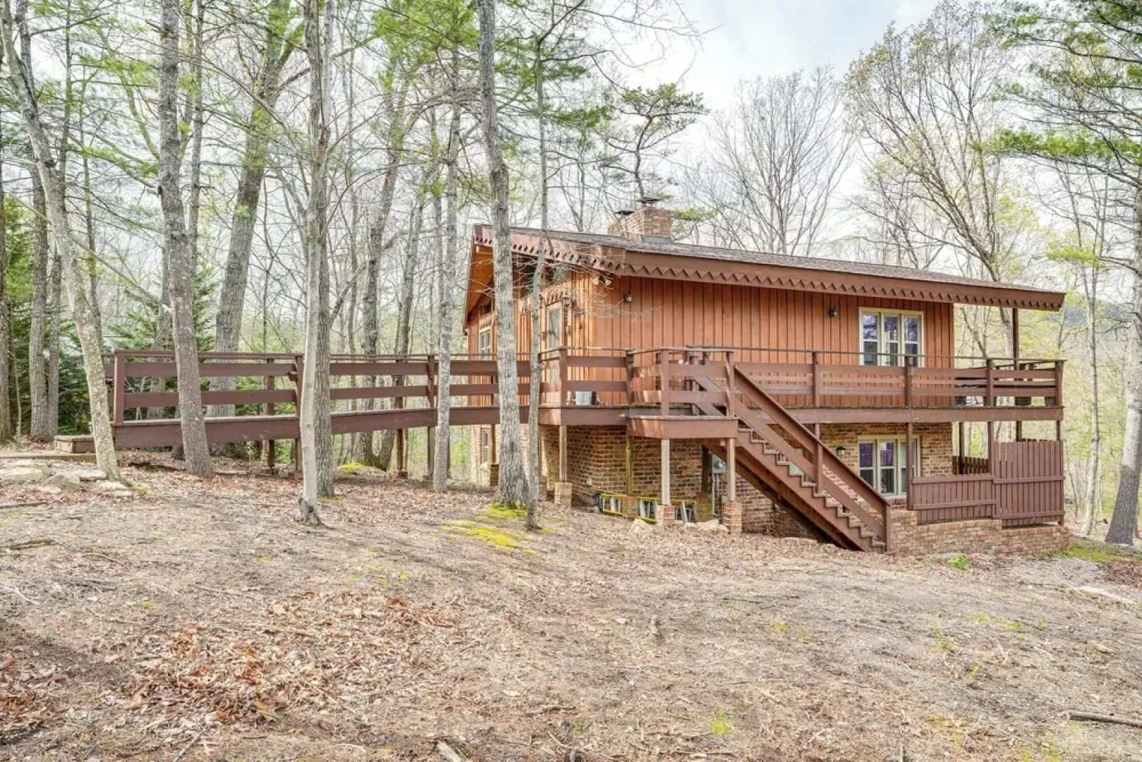 Treehouse-style Cabin, 1 Mi to Massanutten Resort