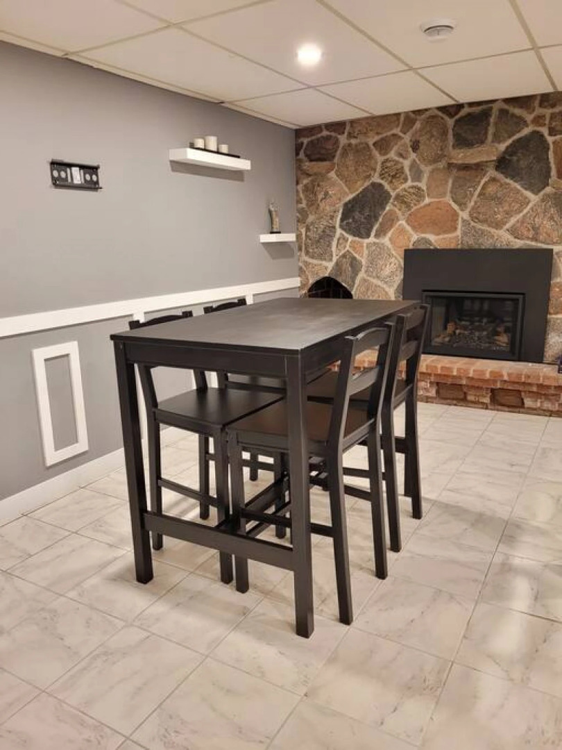 Whispering Pines Riverside Getaway