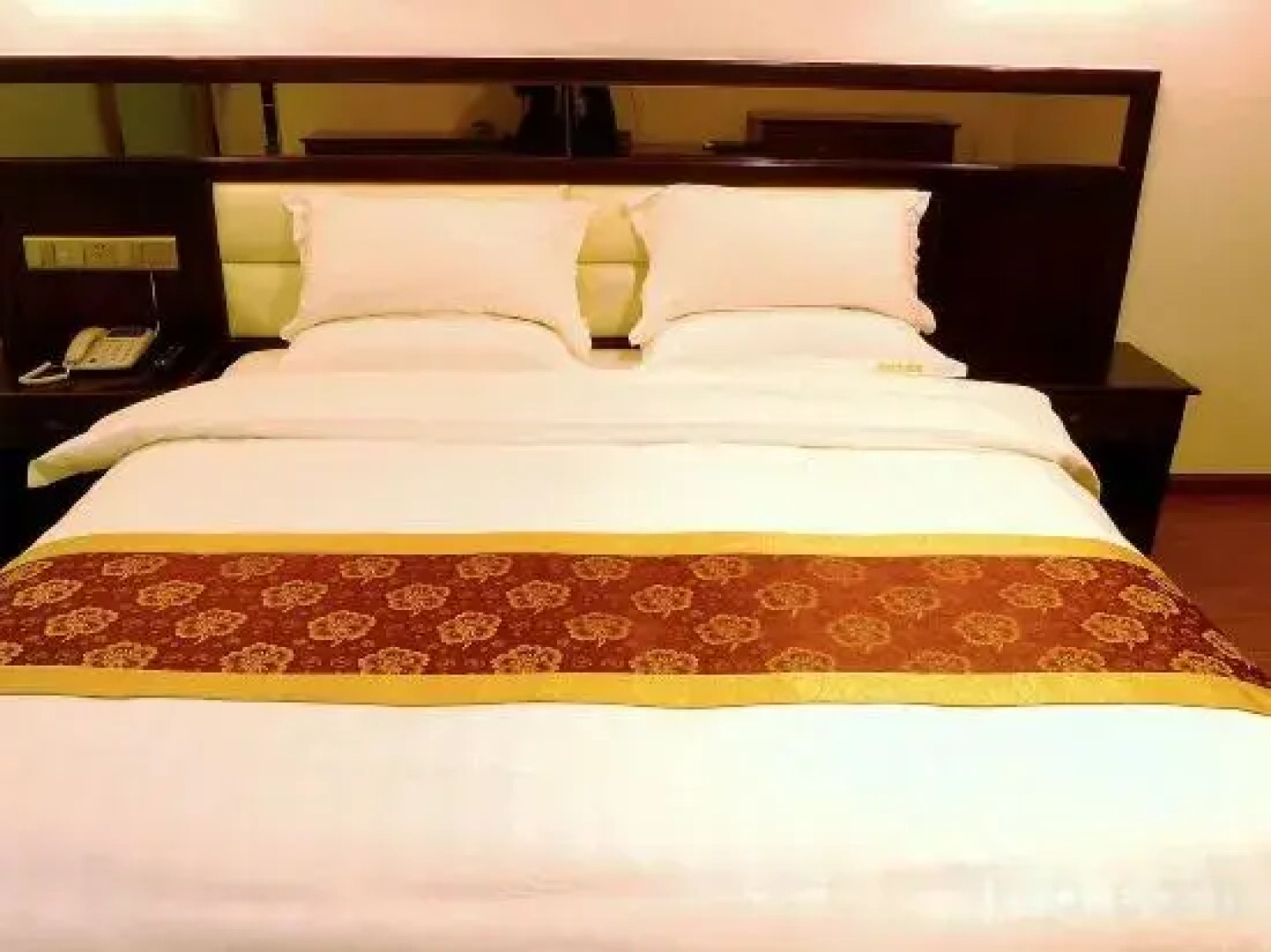 Ding Good Hotel Ruili