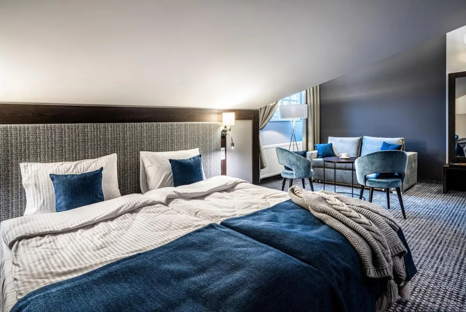 Sezony. Restauracja i Hotel