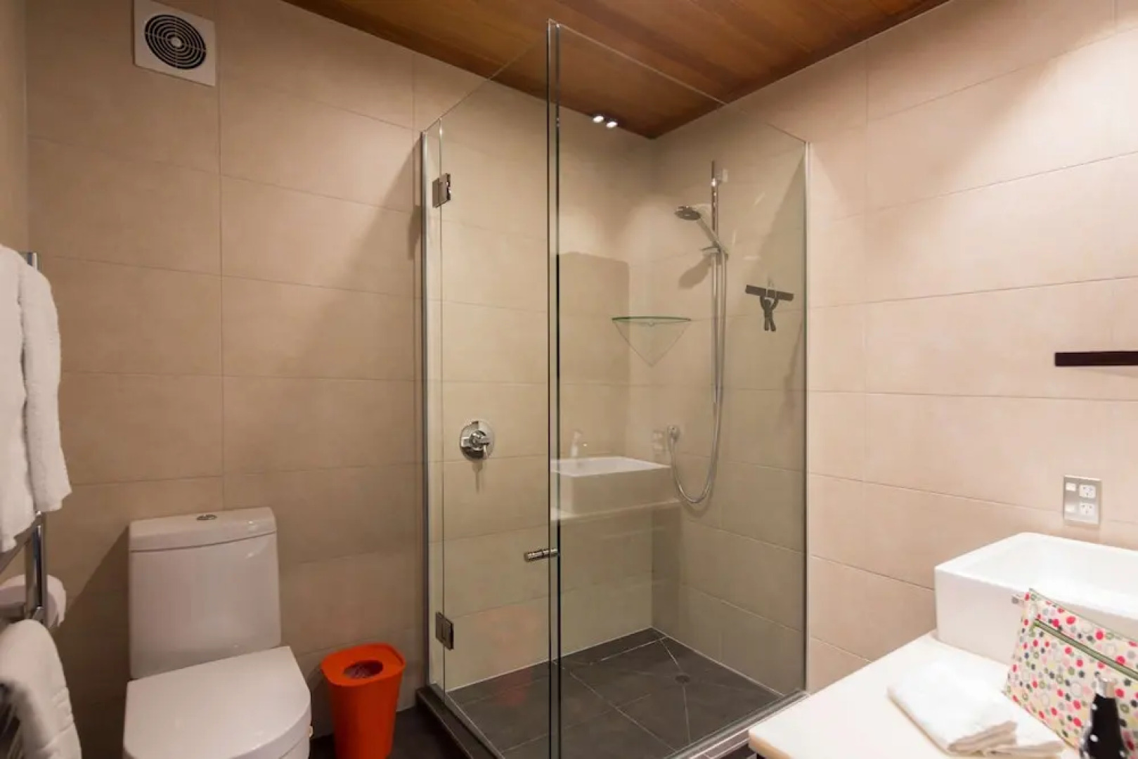 The Bay House - central and lakefront