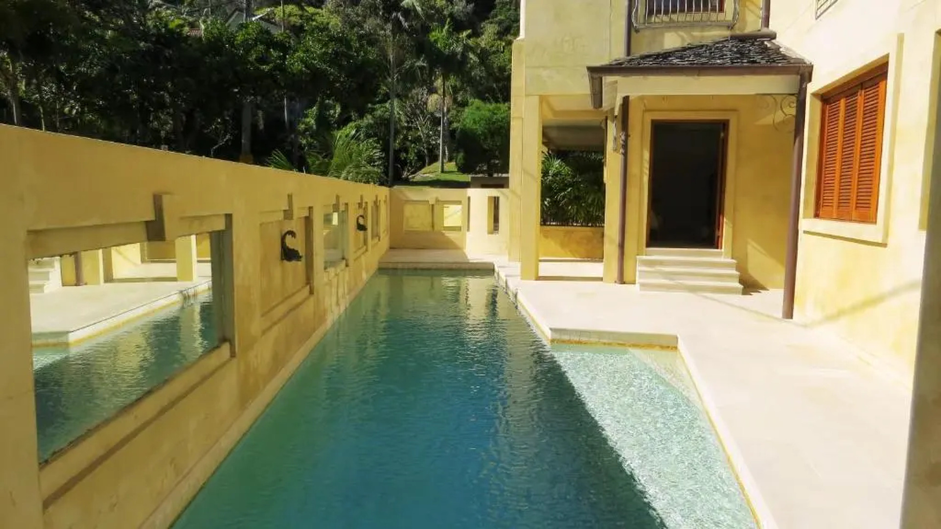 Victoria's at Wategos