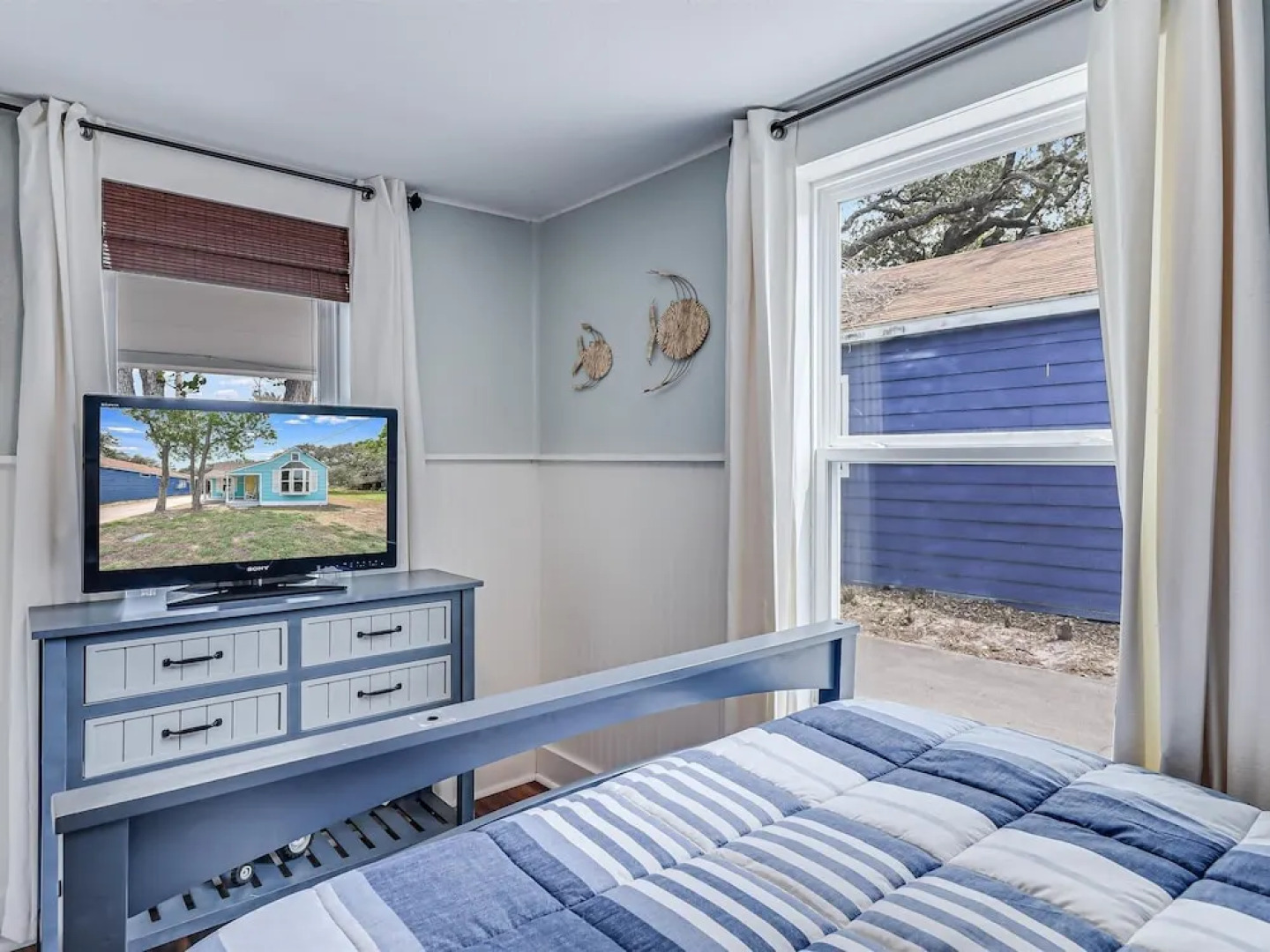 Bahia Oz Rp105 3 Bedroom Home by RedAwning