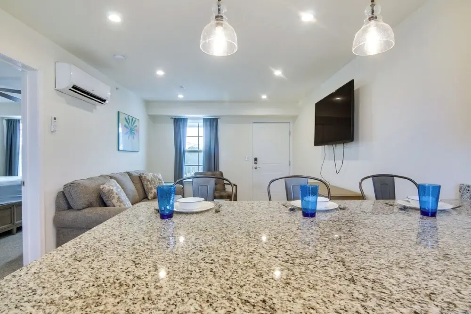 Community Pool Access: Rehoboth Beach Unit!