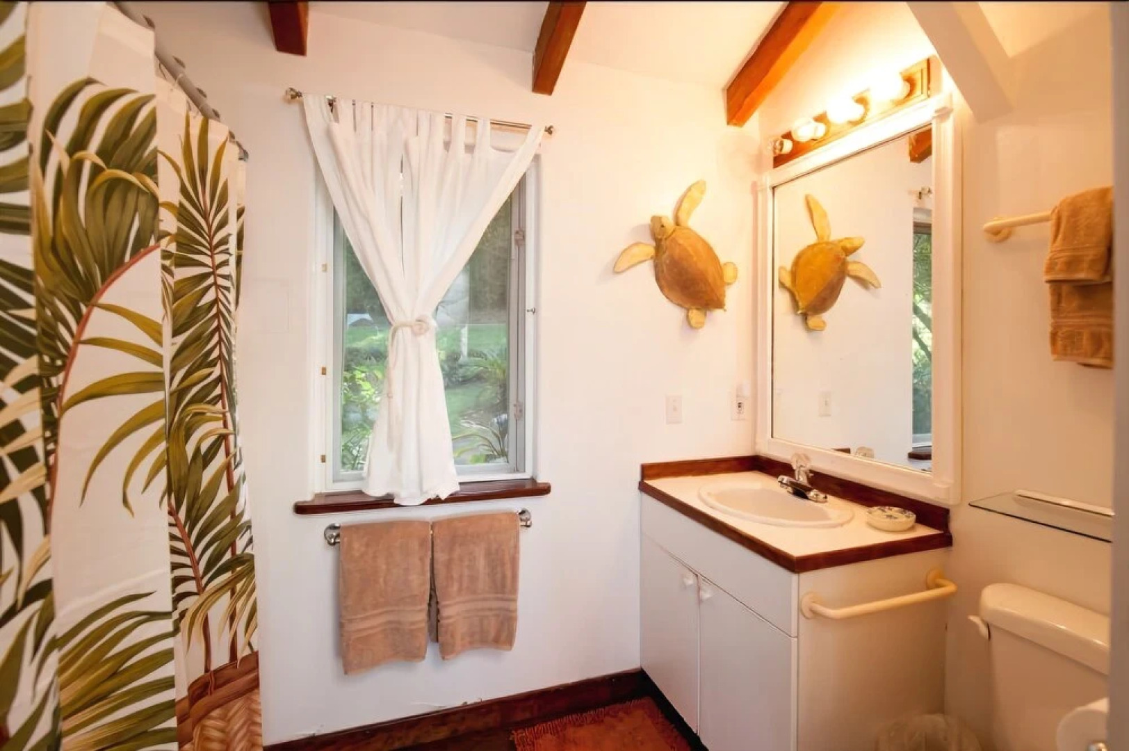 Hale Kukui Orchard & Cottages