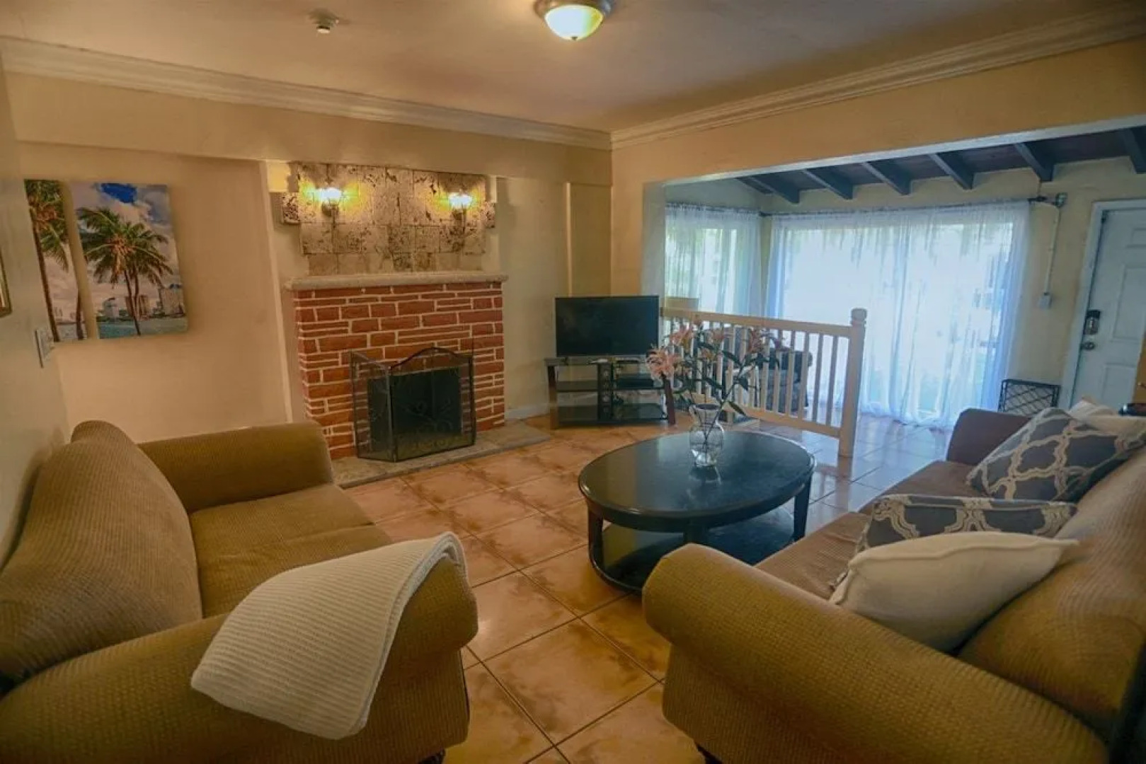 Spacious & Conveniently Located Miami Airport Home