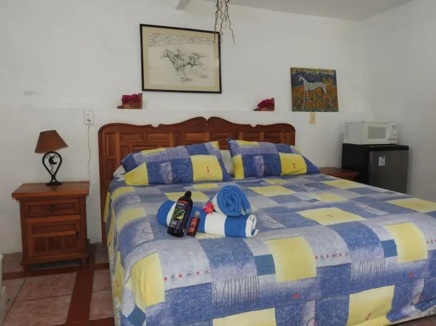 Habitación independiente a pie del lago con AC