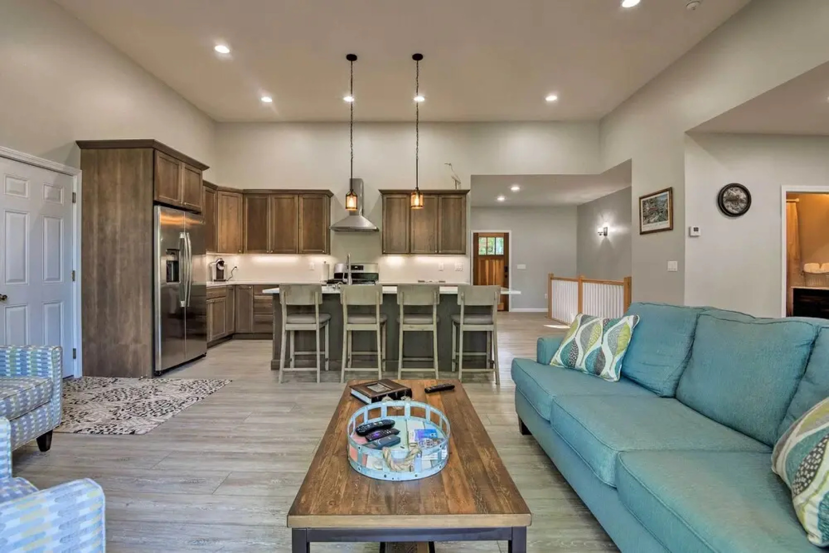 Covered Deck, Grill & Game Room: Gilford House!