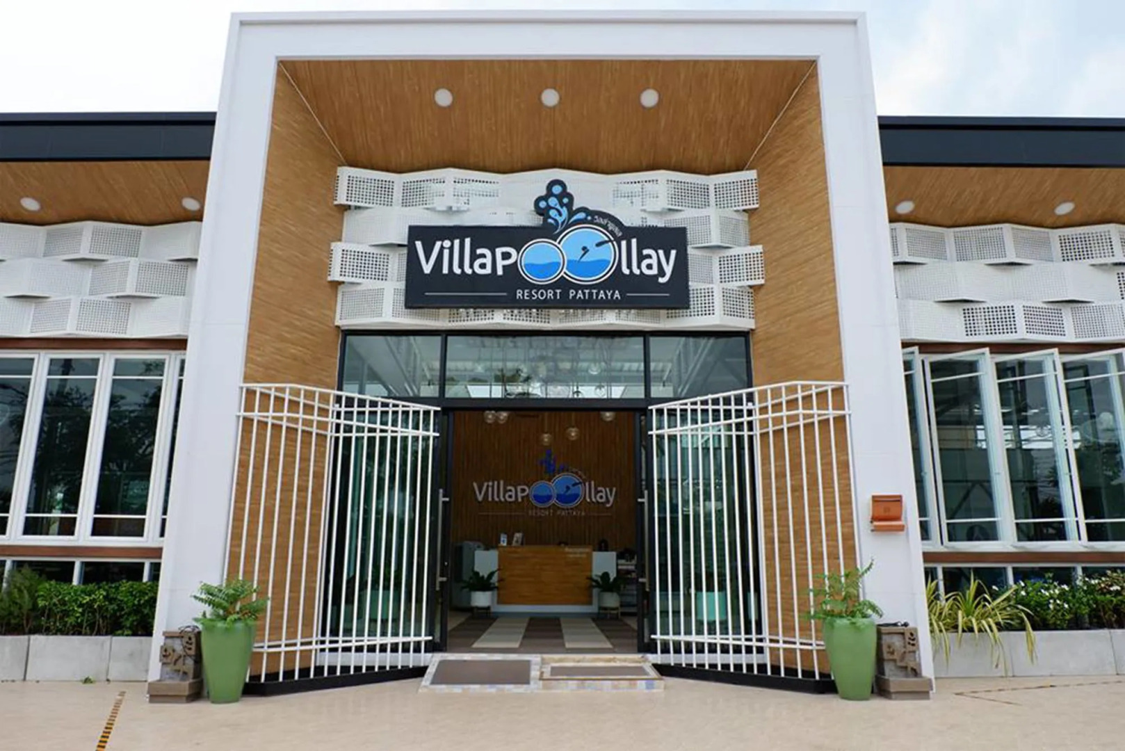 Villa Pool Lay Resort Pattaya