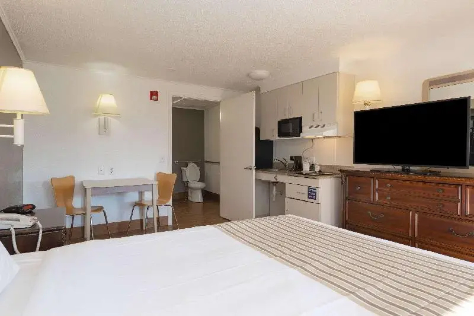 Suburban Studios Mentor - Cleveland Northeast