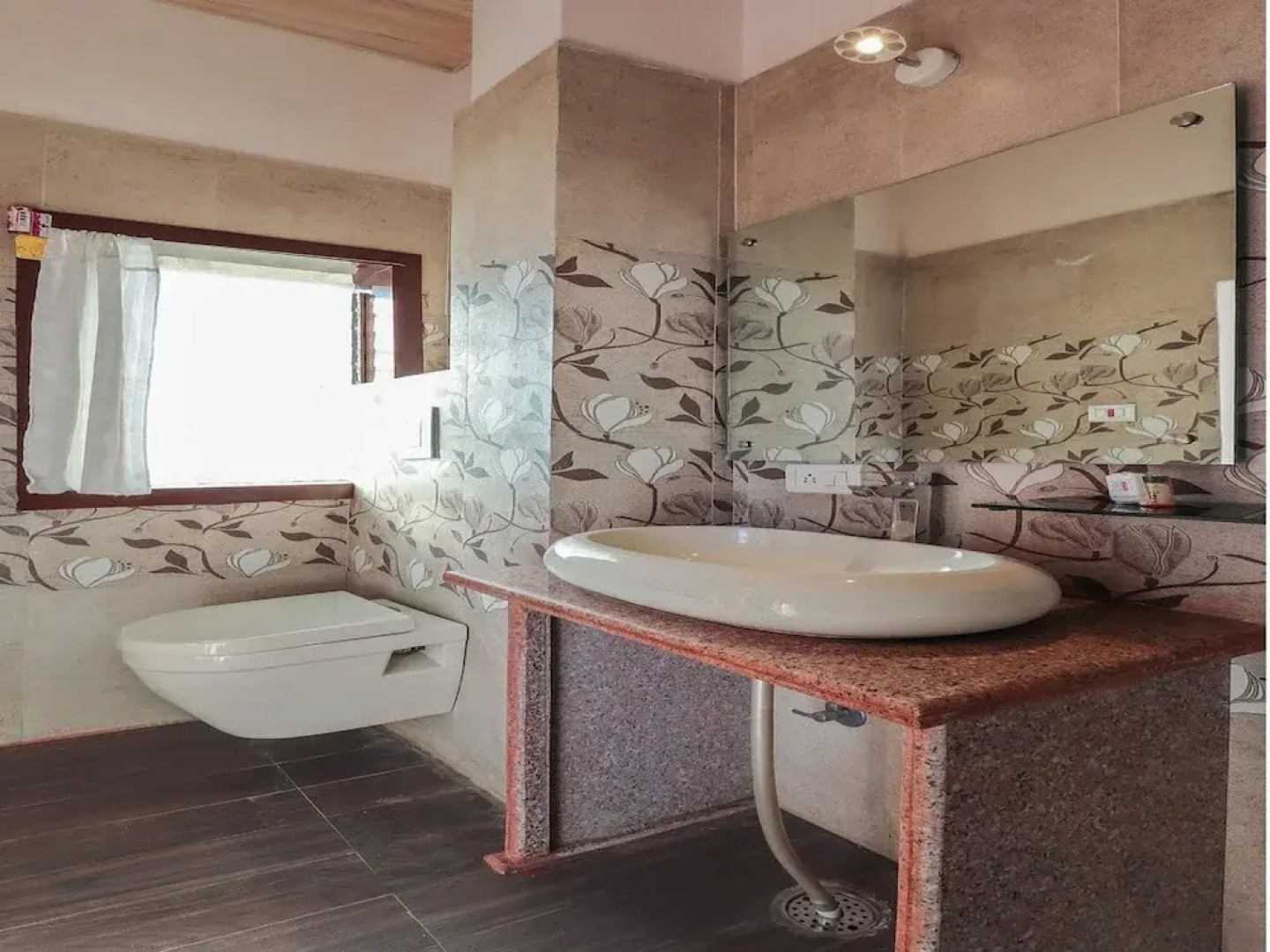 OYO 16870 Atithi Resort