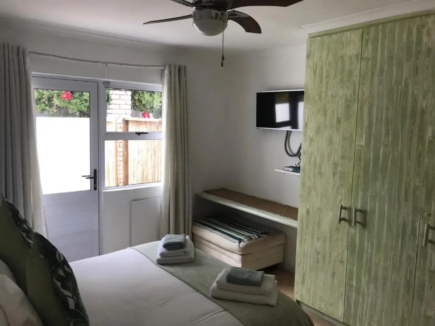 The Green Palm Cottage