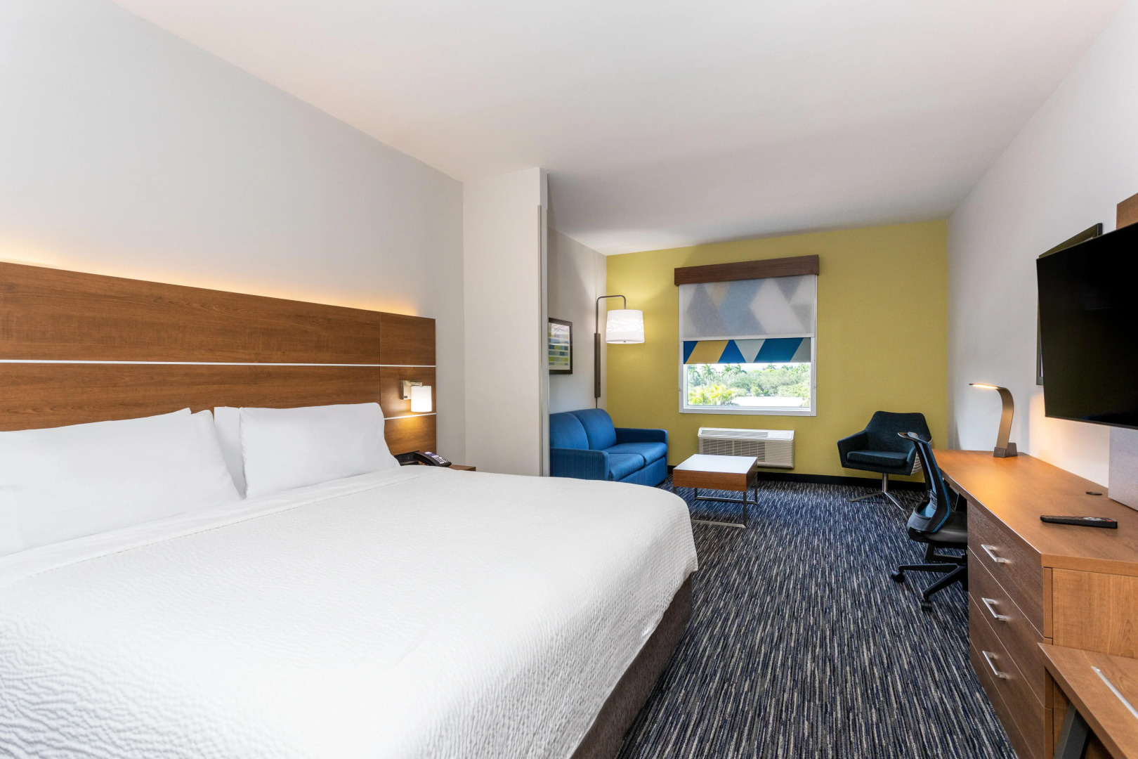 Holiday Inn Express & Suites Miramar