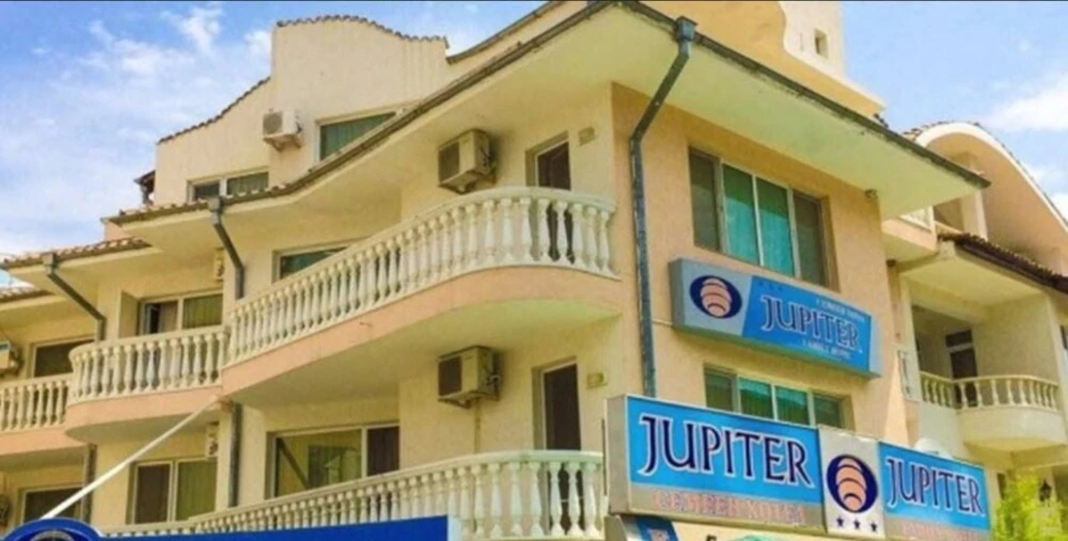 Jupiter Family hotel