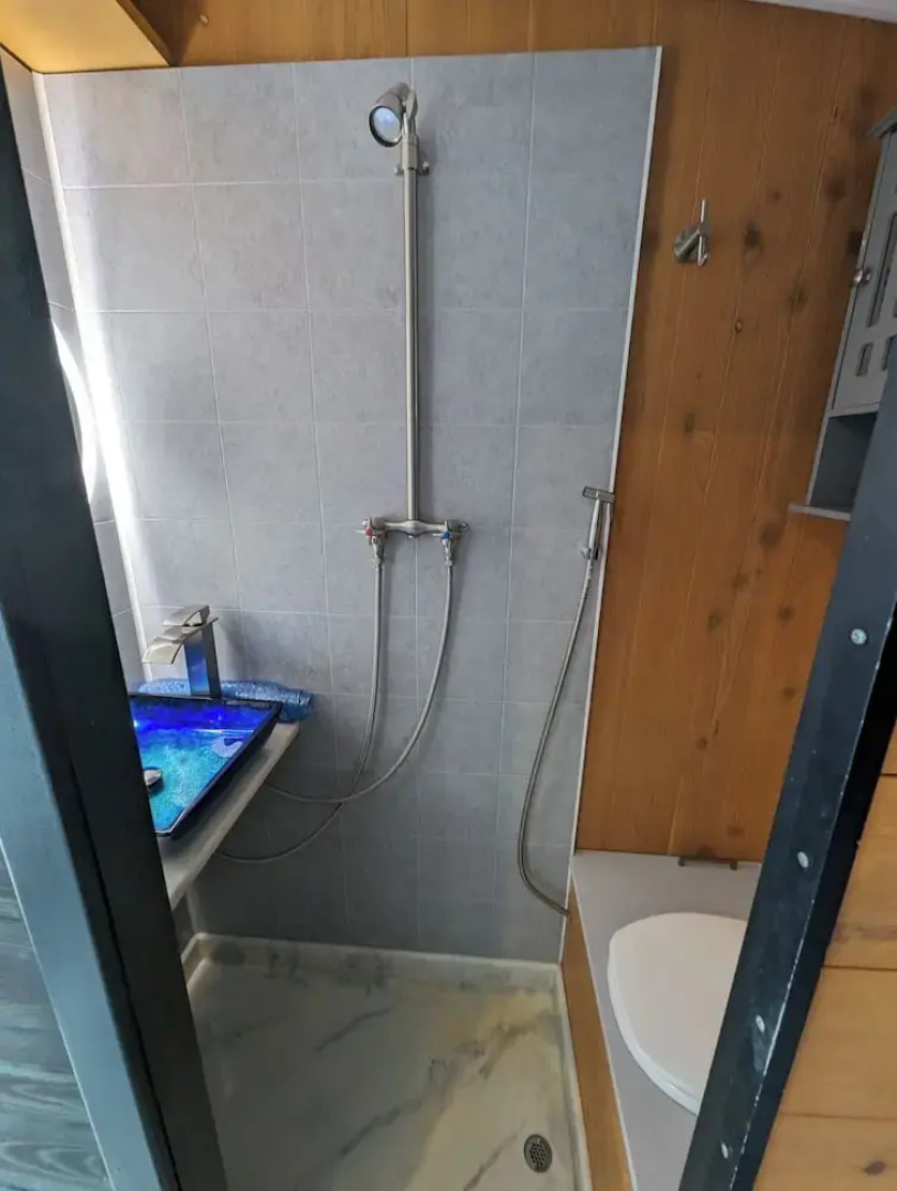 House Boat on Fife Lake