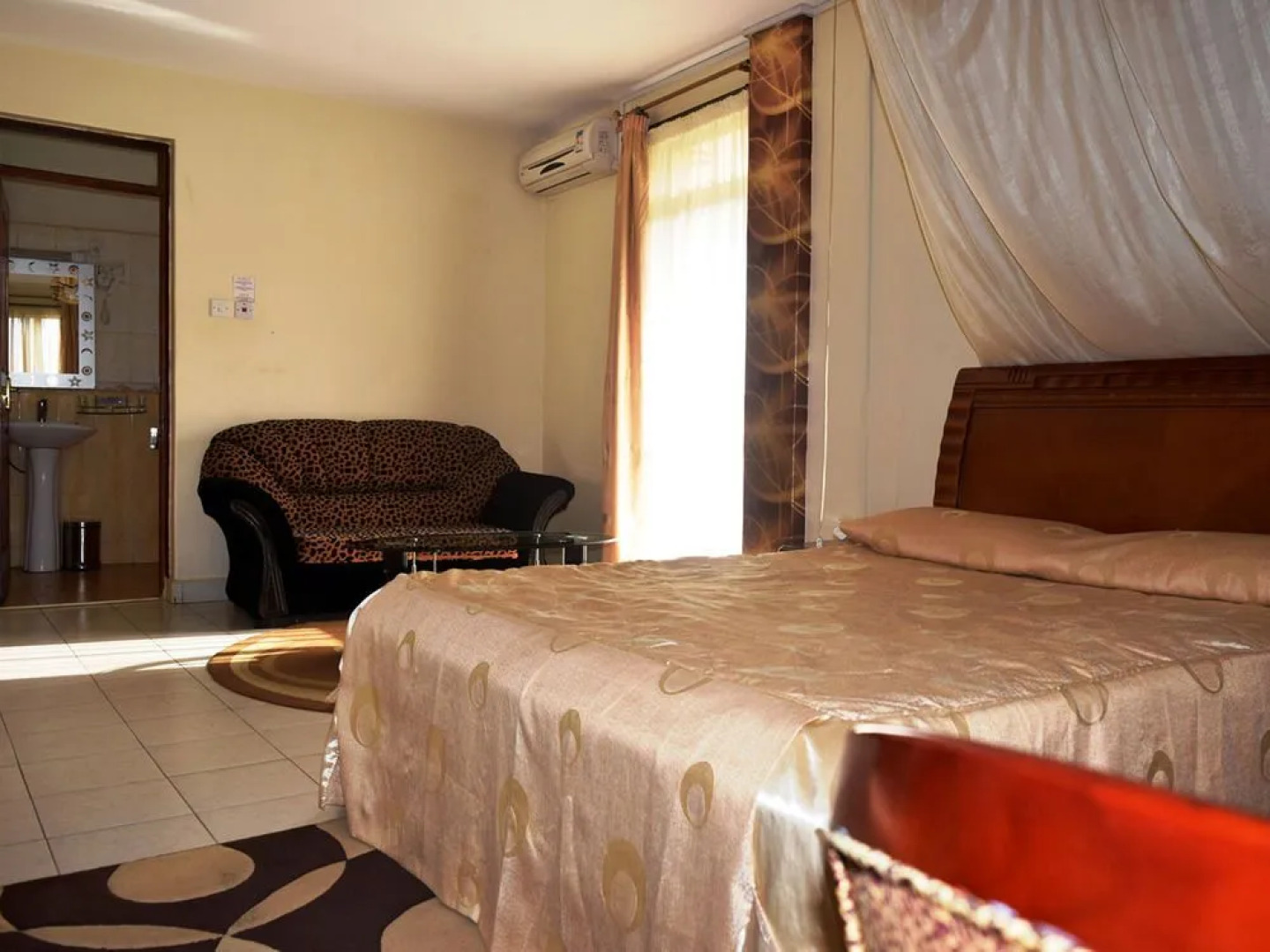 The Great Lakes Hotel LTD.