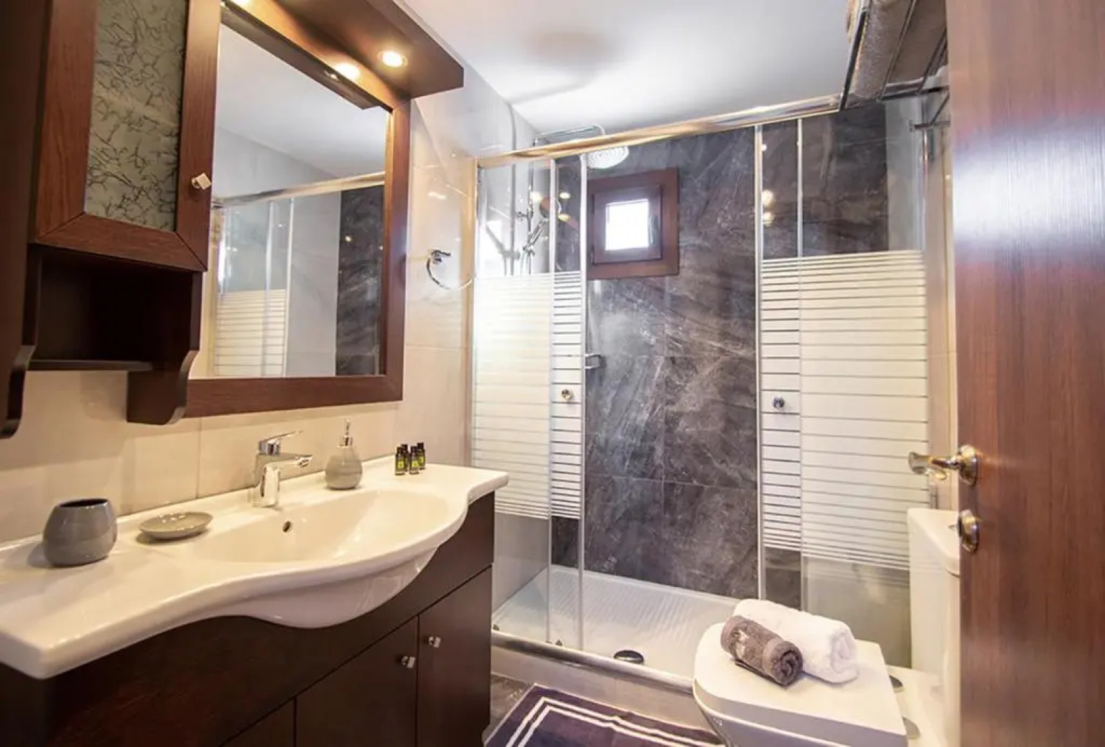 Zissis Villa & pool 5min drive to beach