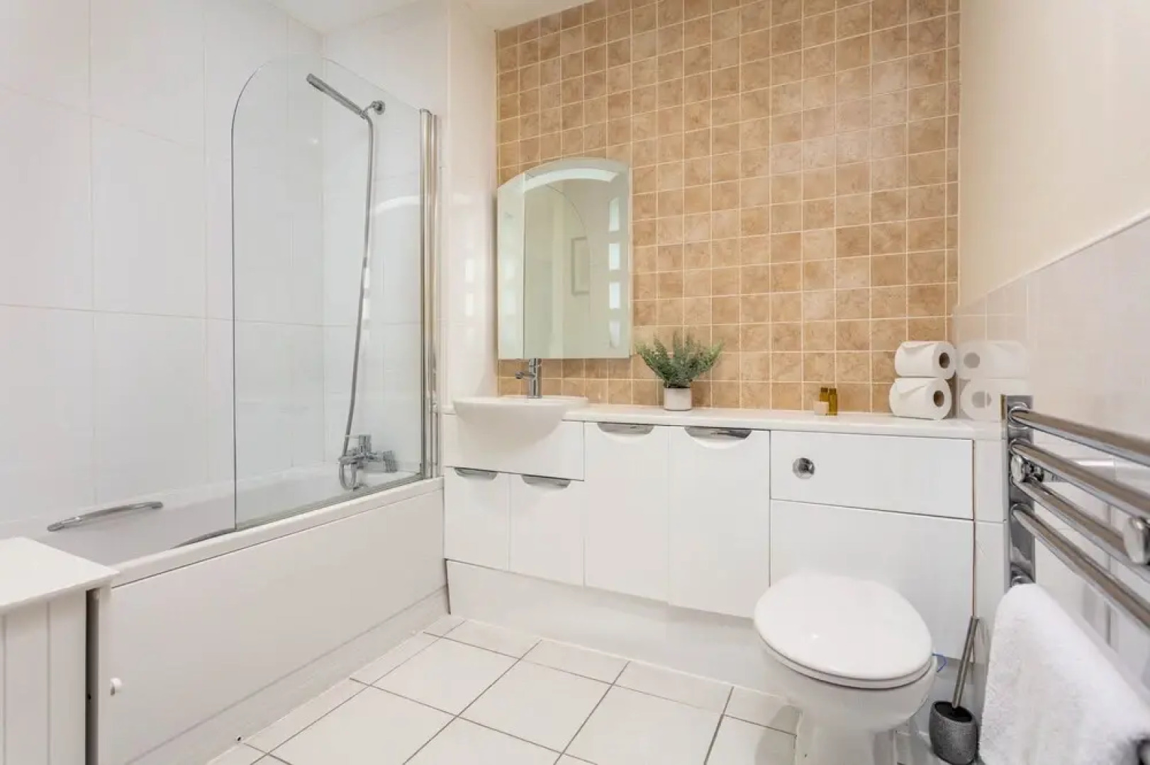 London Gate No2 - Donnini Apartments