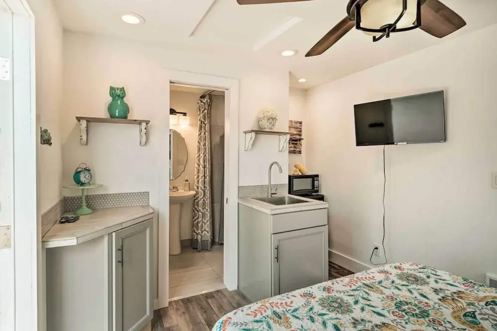 Lake Havasu Getaway w/ Private Pool & Hot Tub