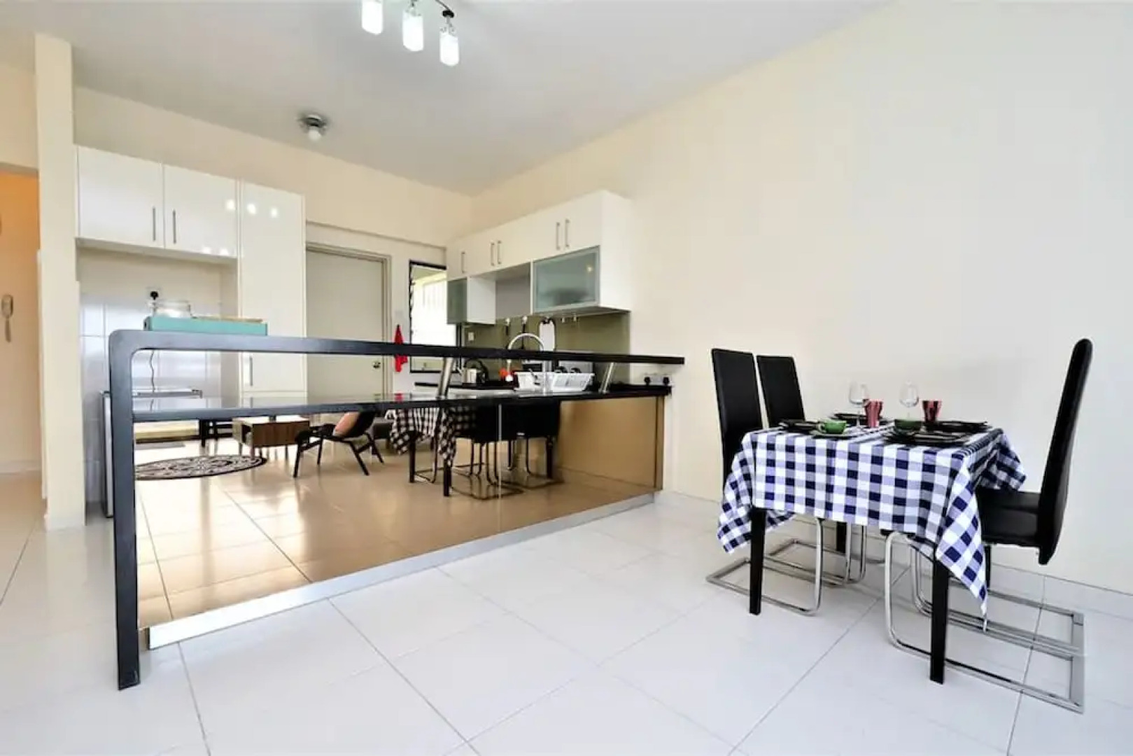 Dewy Setiawalk Puchong Fam. Apt 4-7pax near Sunway