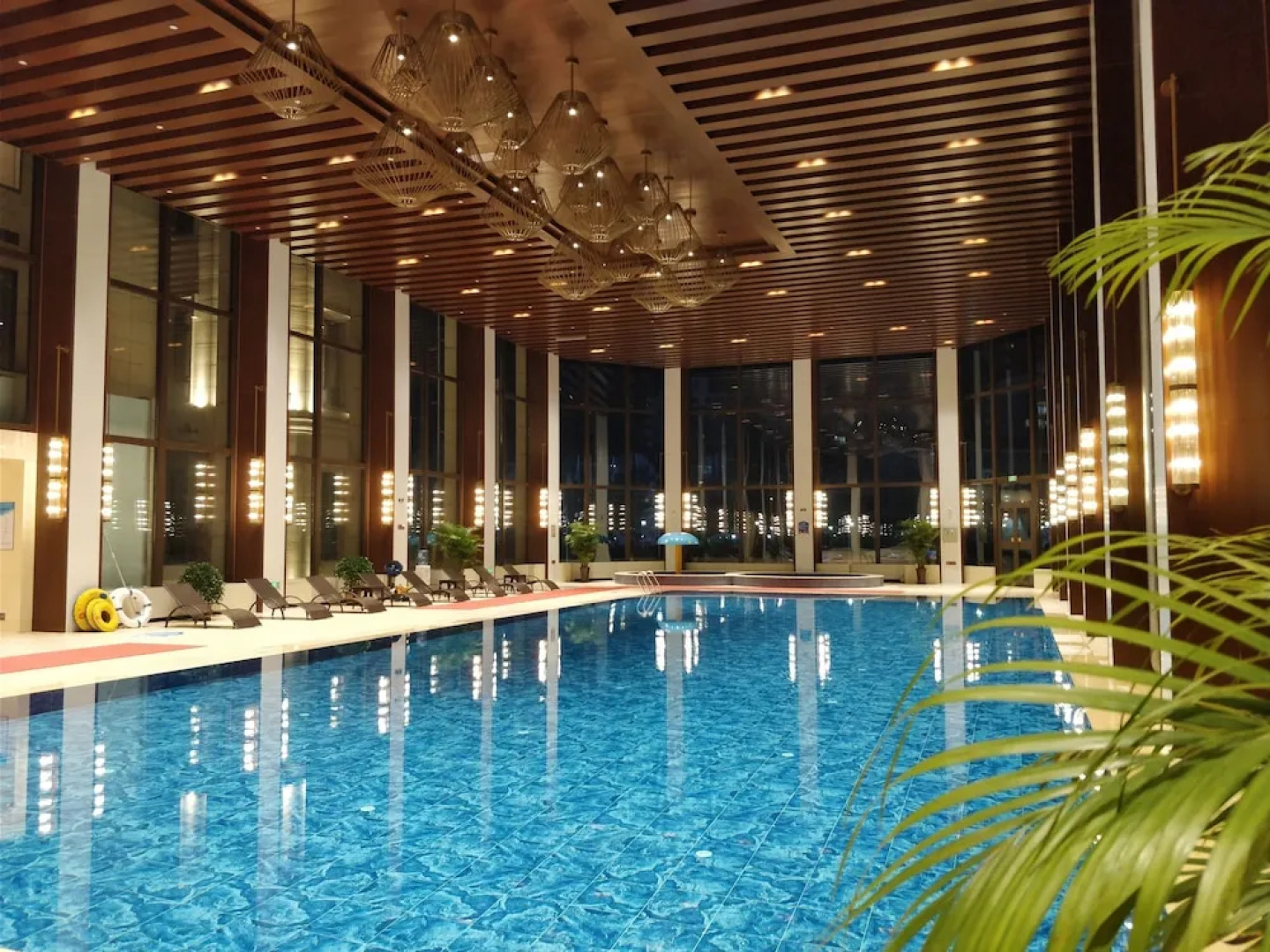 Zhuo Run Hot Spring Jian Guo Hotel