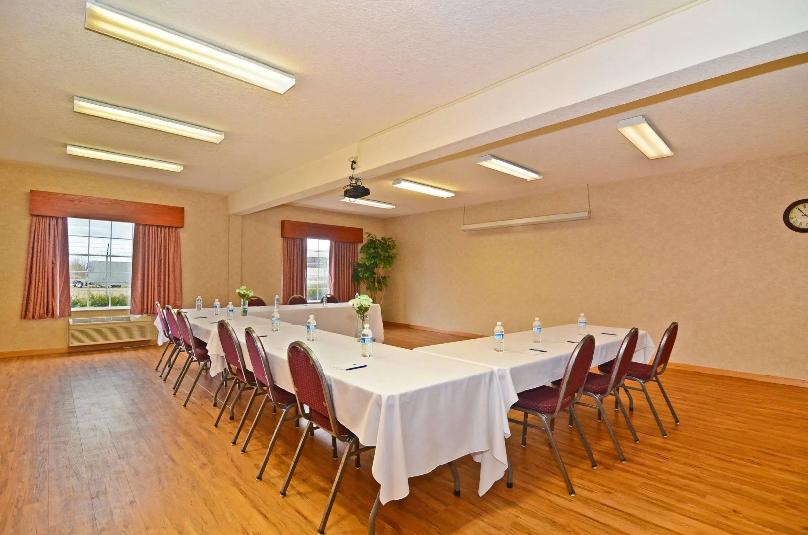 Best Western Plus Park Place Inn & Suites