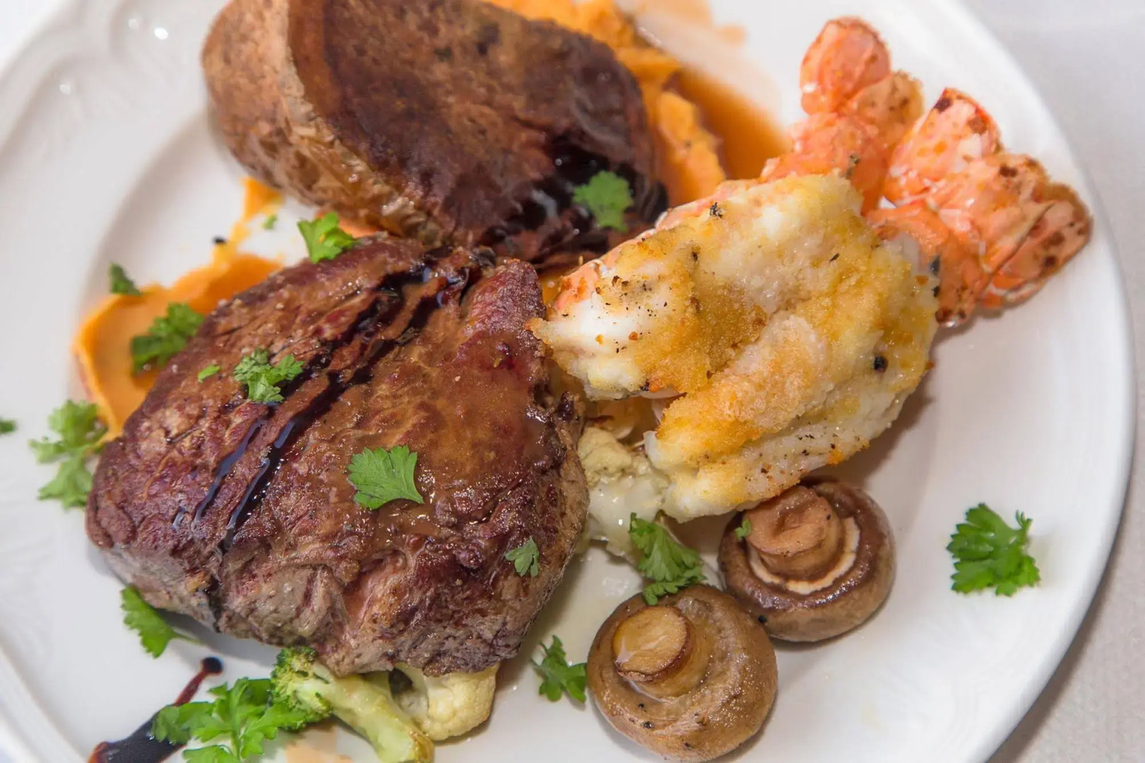 Bakki Hostel and Apartments