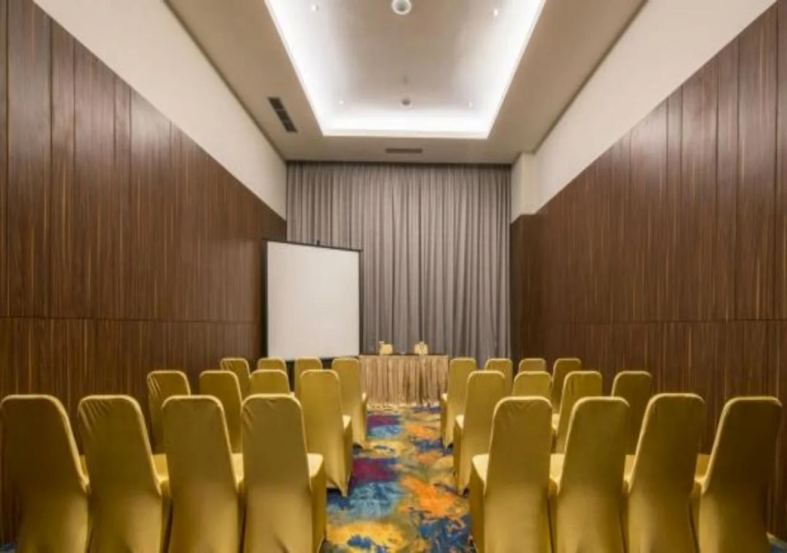 Luminor Hotel Pecenongan Jakarta by WH