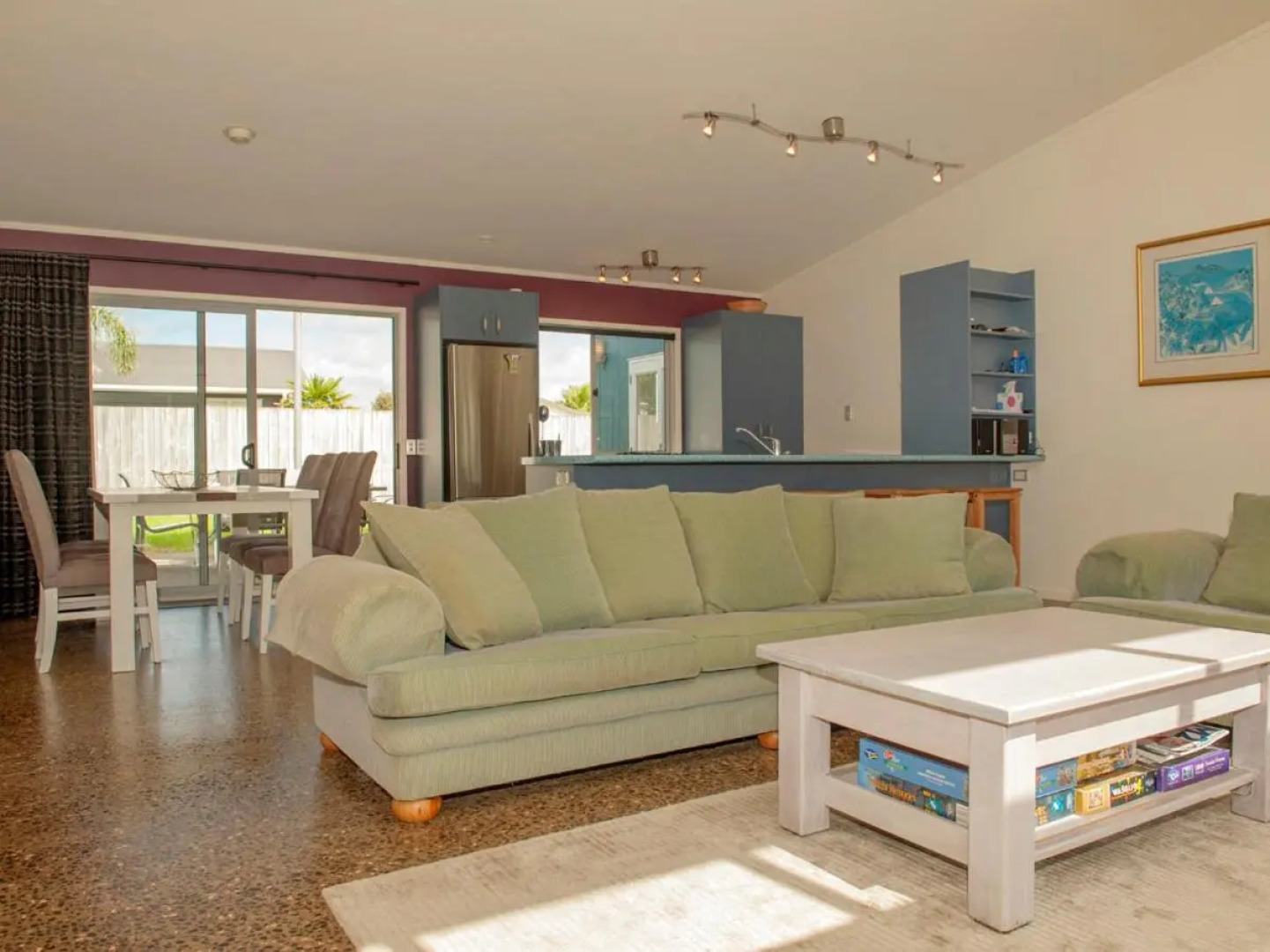 Sands Beach House - Matarangi Holiday Home