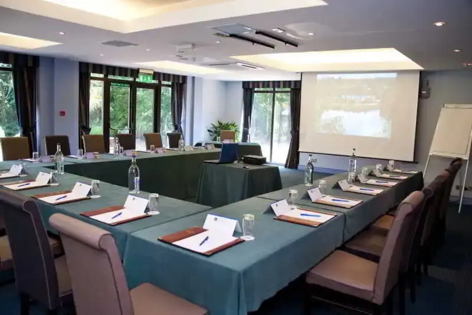 Best Western Frensham Pond Hotel