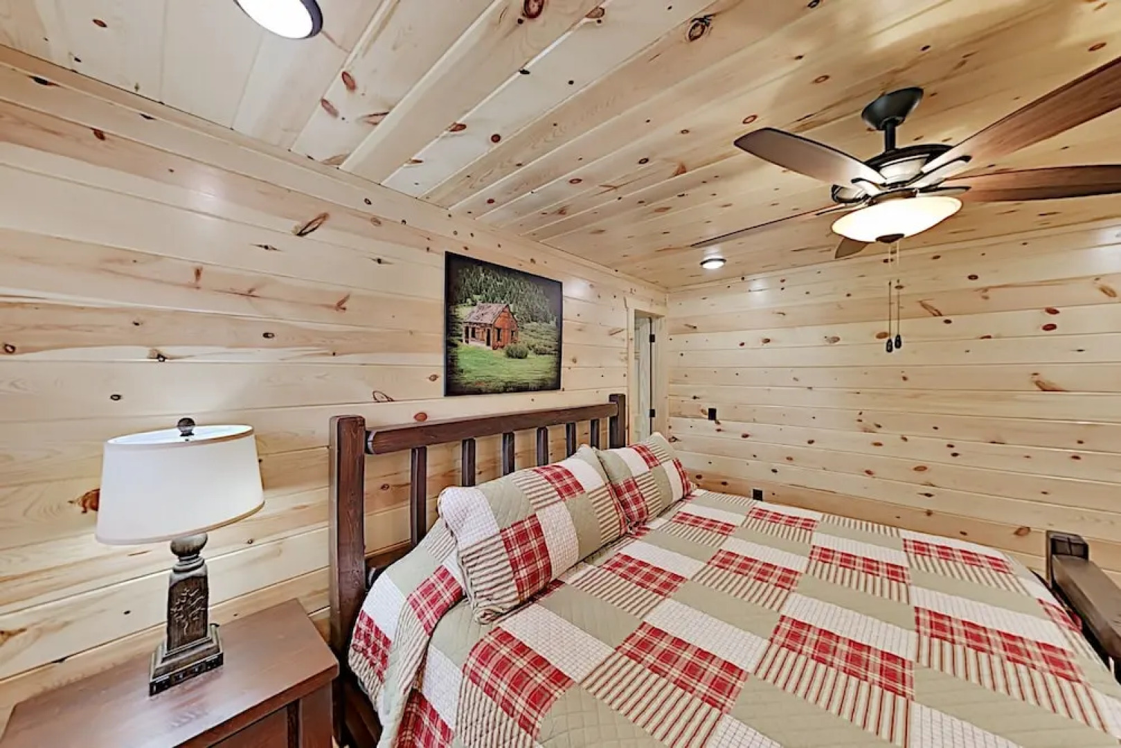 222flwkd 2 Bedroom Cabin