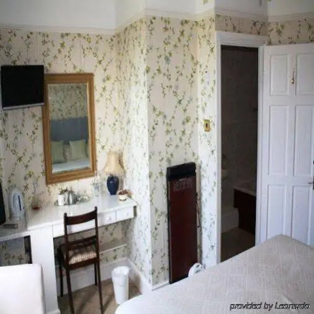 Woodlands Country House