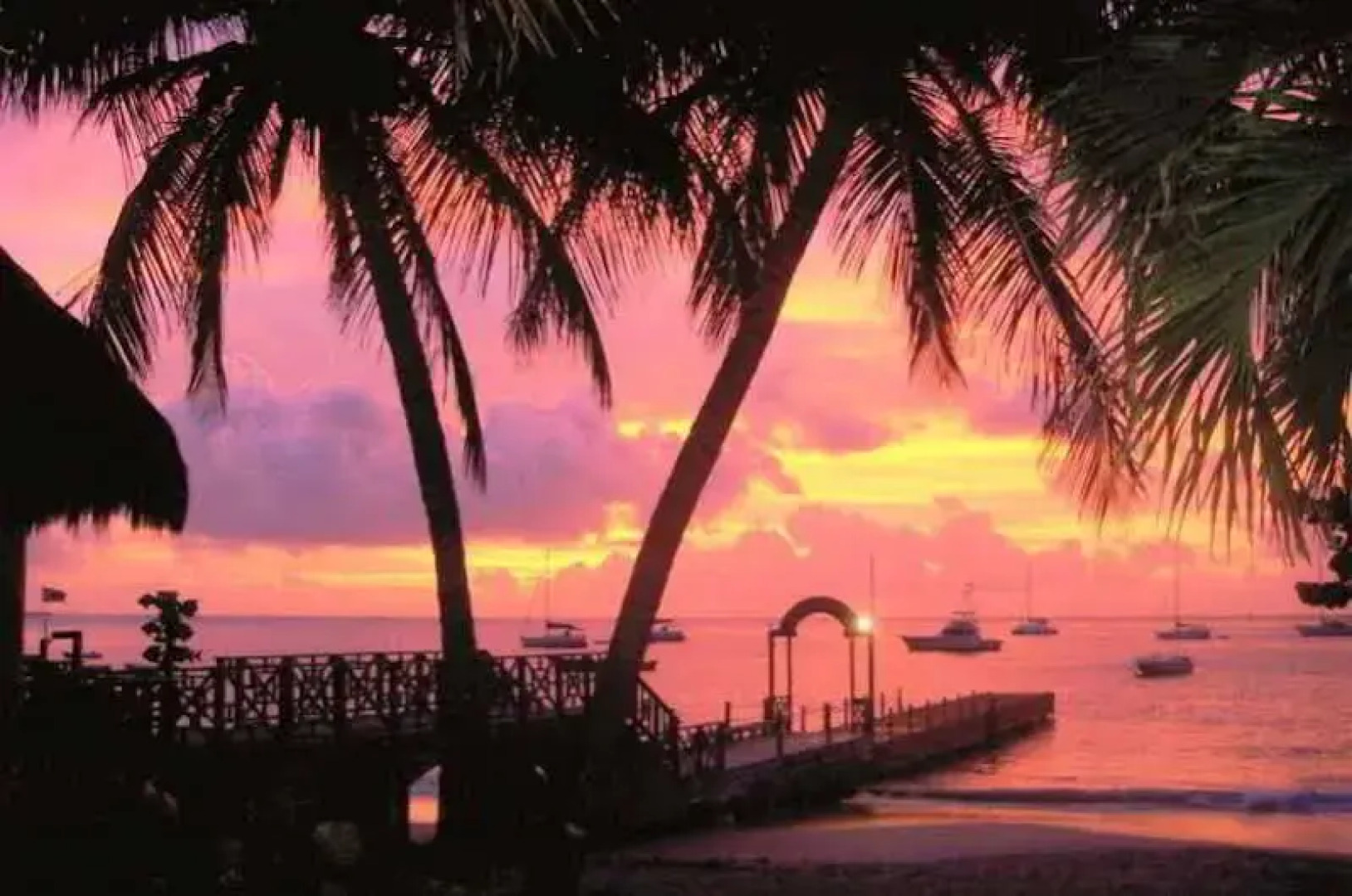 Tamarind Beach Hotel & Yacht Club