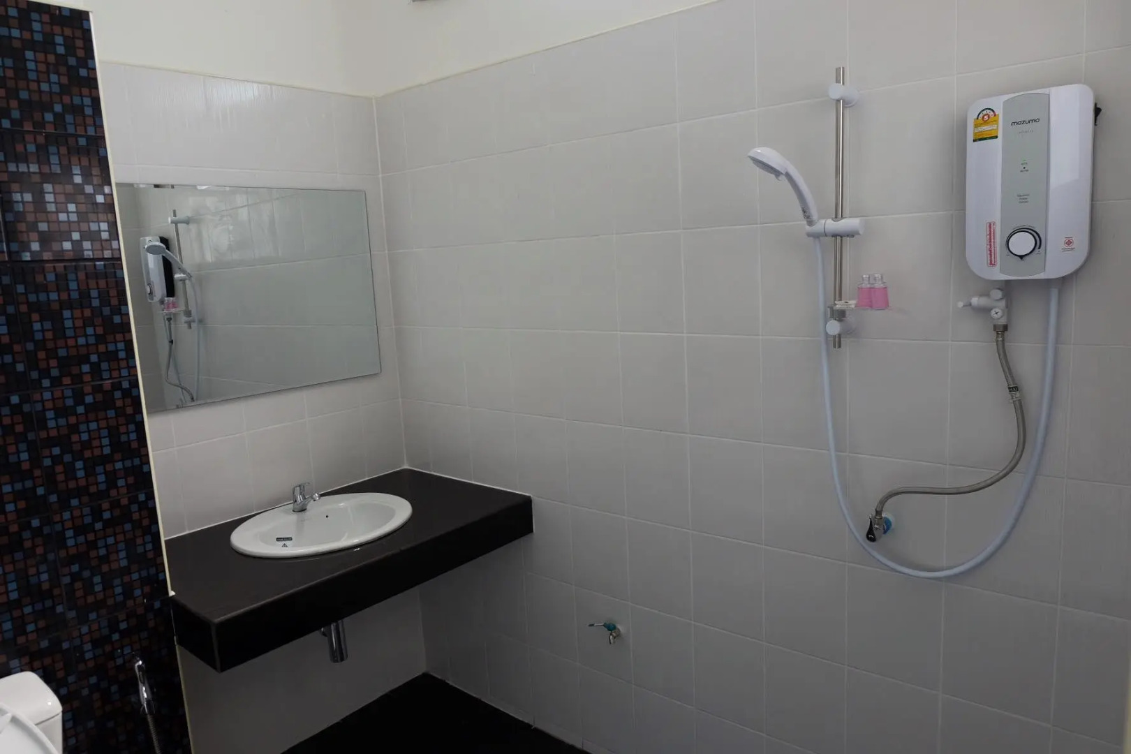 M2 Apartment by Khun Mai Baan Suan