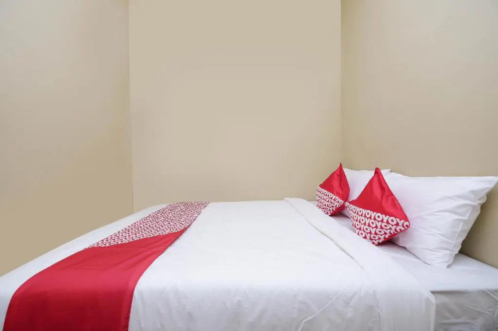 OYO 1312 Graha Wisata Hotel