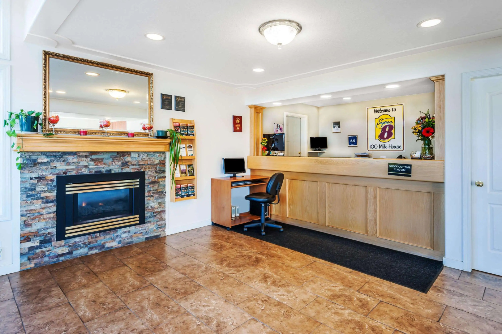 Super 8 by Wyndham 100 Mile House