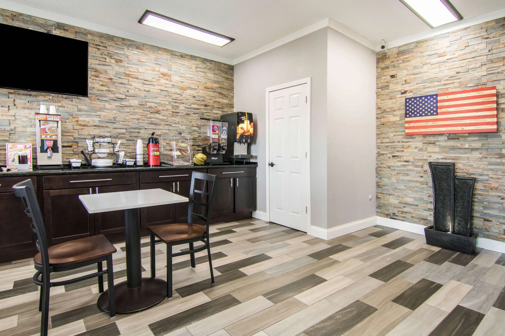 Super 8 by Wyndham Perry National Fairground Area I-75