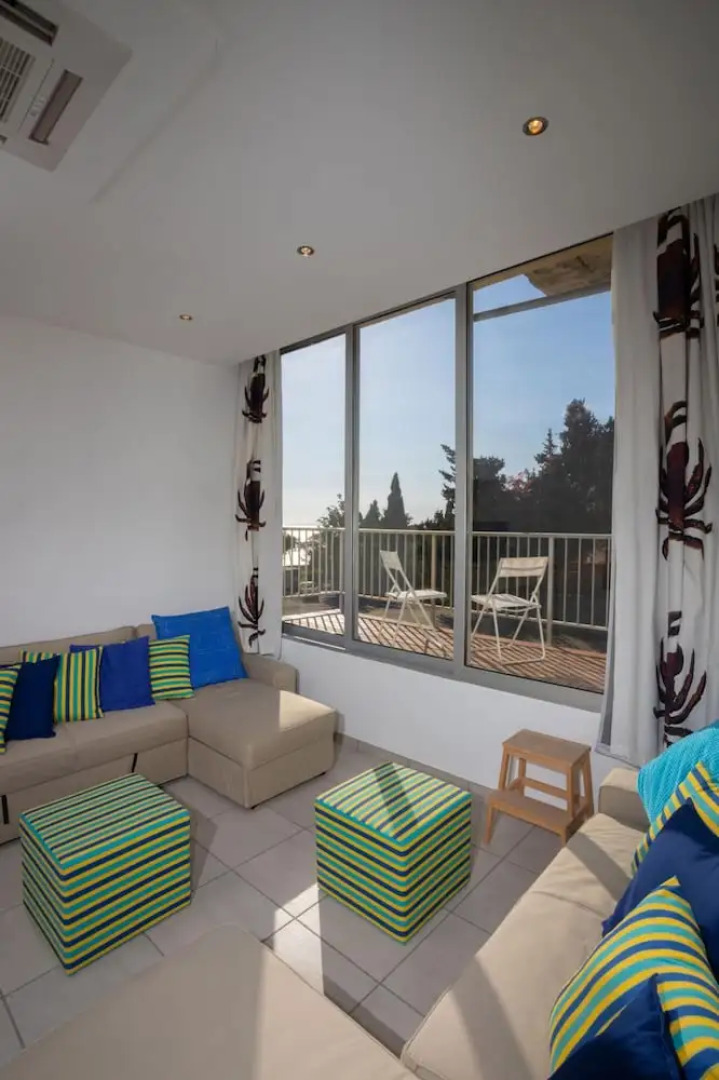 Athenaeum Beach Studio