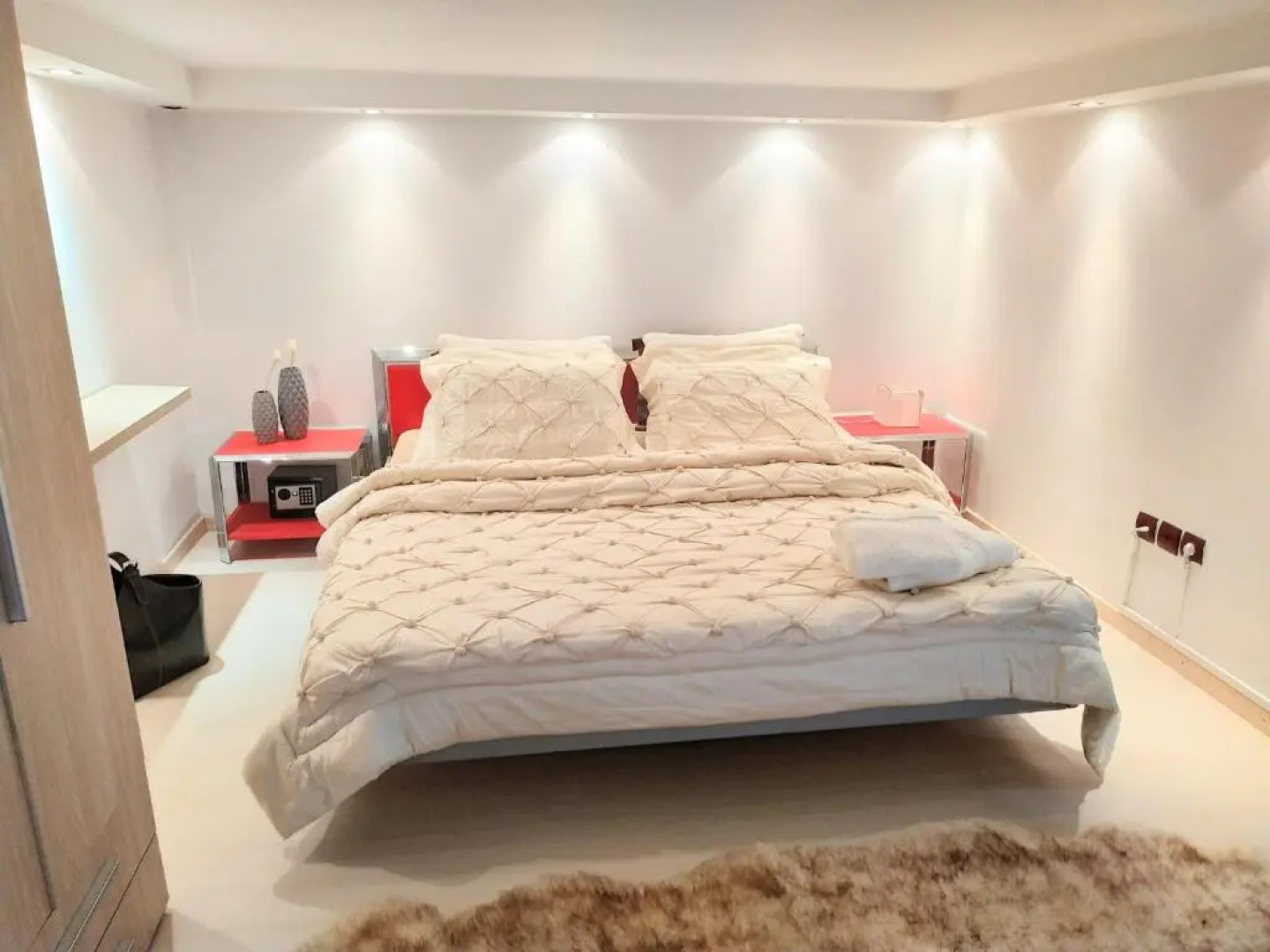 Luxury Apartment with Sea View near Kallithea