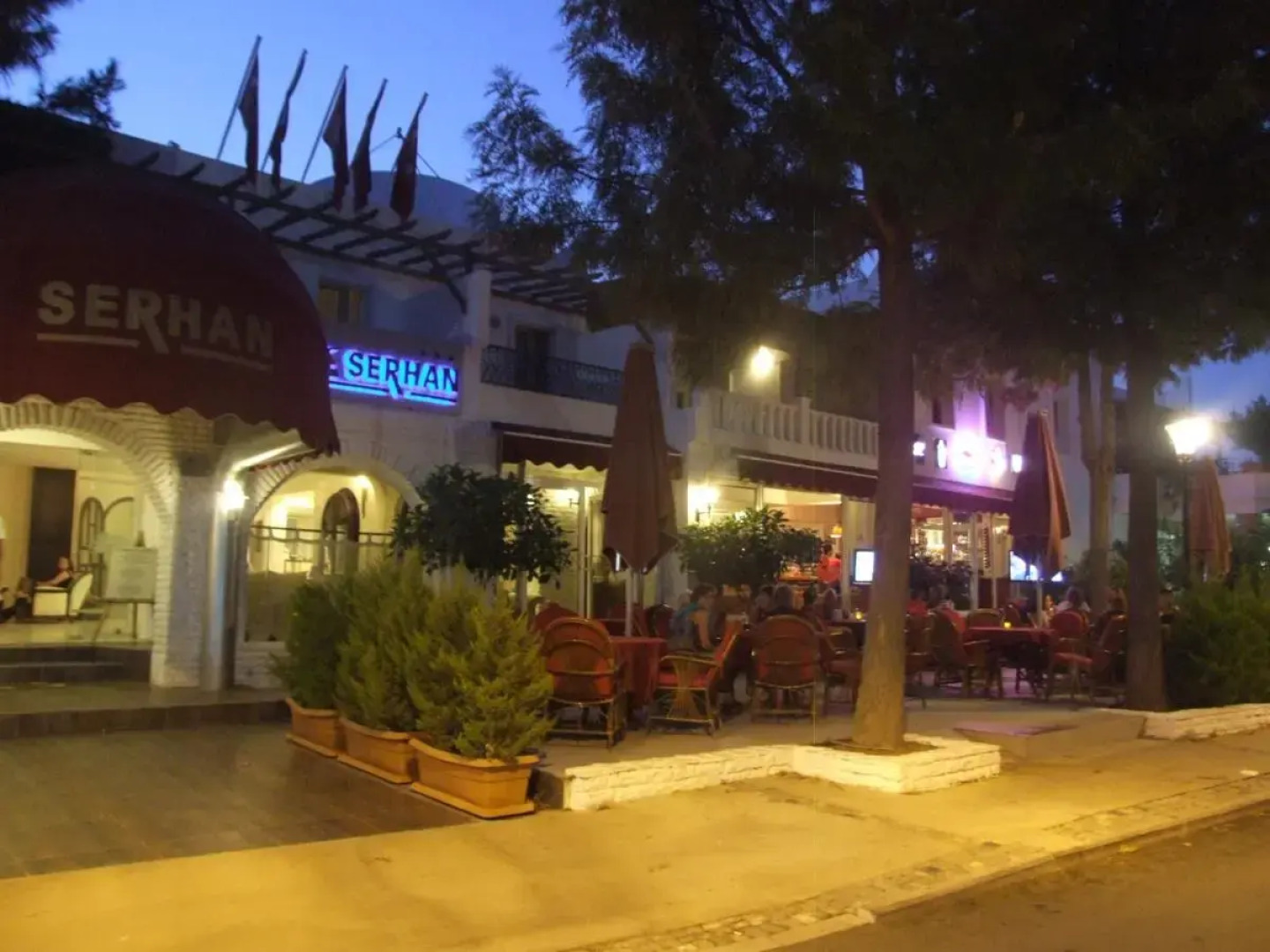 Serhan Hotel