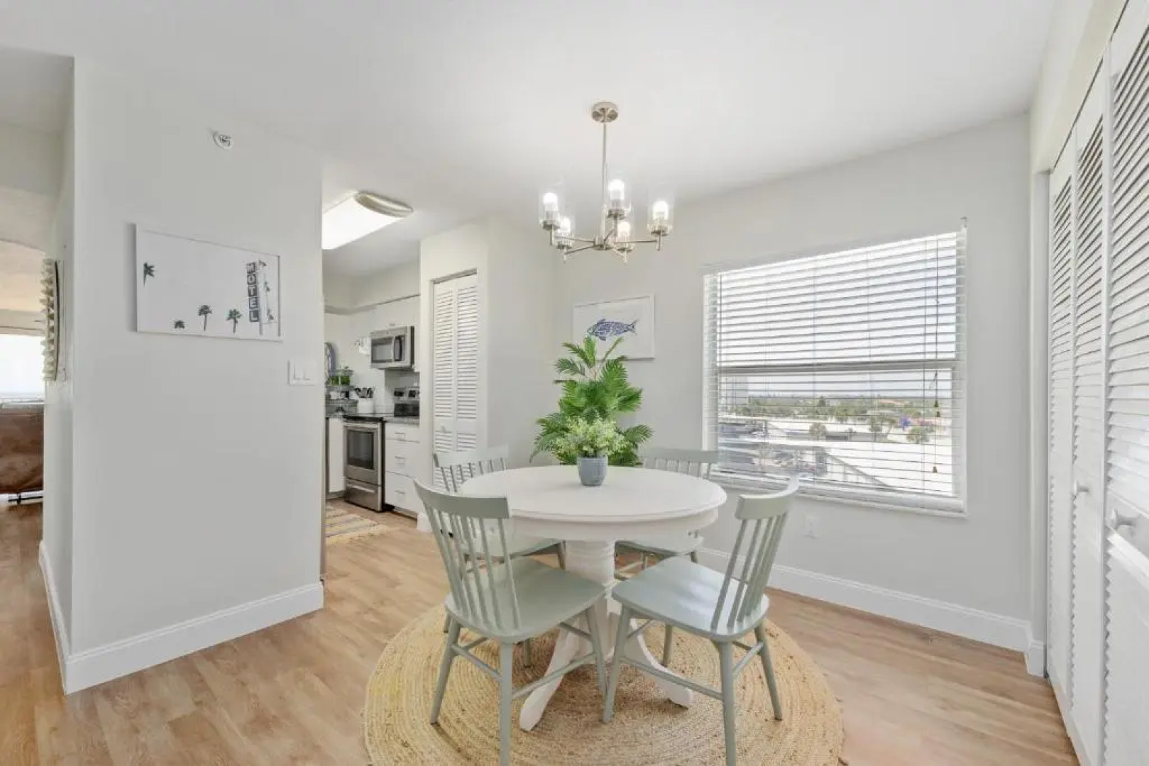 Sea Winds 501 - Corner Breeze