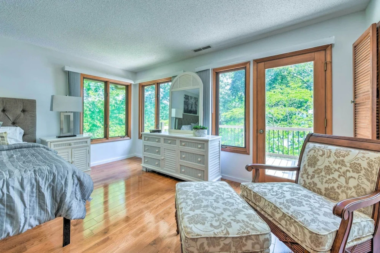 Quaint Lake Norman Home w/ Boat Dock + Grill!