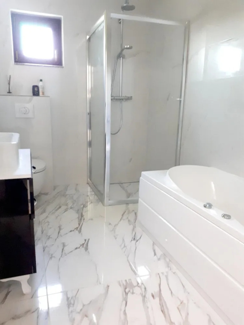 Apartment With 2 Bedrooms in Mogoșoaia, With Private Pool, Furnished Terrace and Wifi