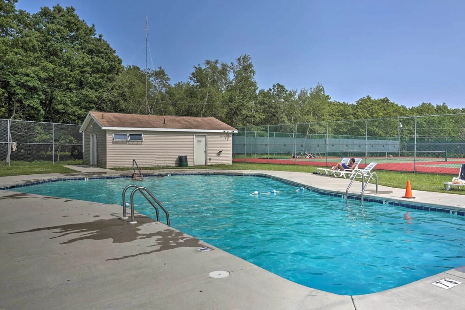 Deck, Game Room & Fire Pit: Poconos Retreat
