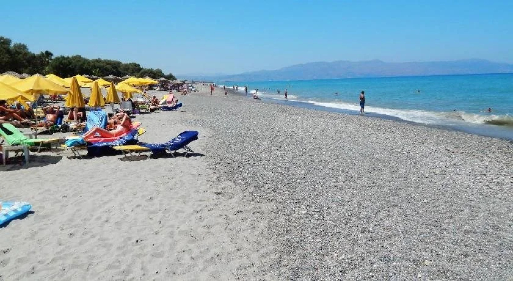 Apollon Studios & Apartments