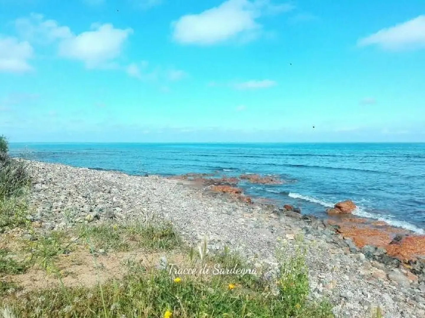 Foximanna on the North Floor in a Villa Surrounded by Greenery Facing the sea