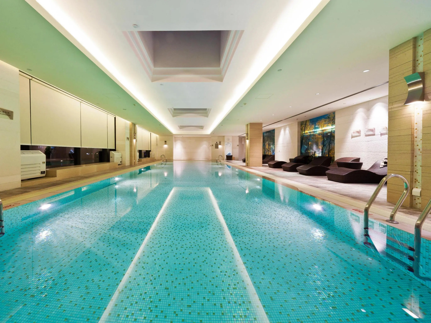 Holiday Inn Qingdao City Centre by IHG