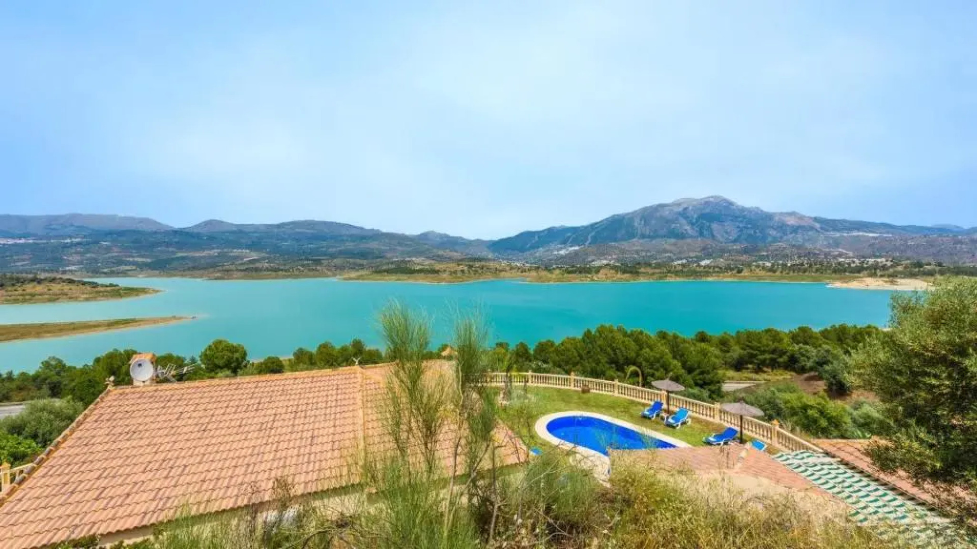 Cortijo Angela Vinuela by Ruralidays