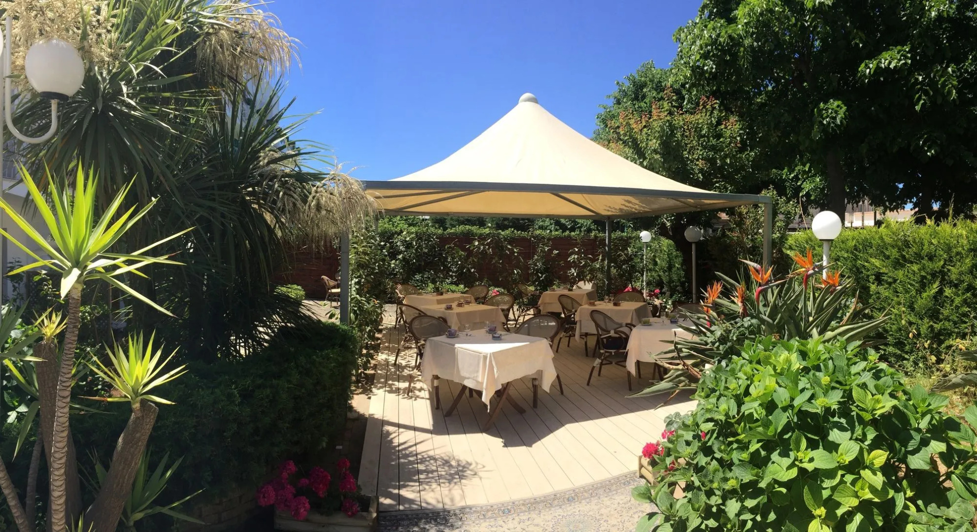 Bougainville Luxury Boutique Hotel