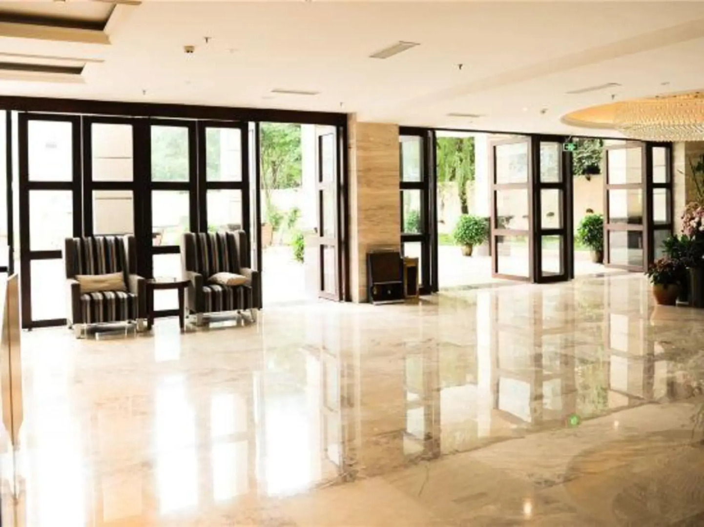 Kaimeiju Four Seasons Scenic Hotel (Mianyang High-Speed Railway Station)